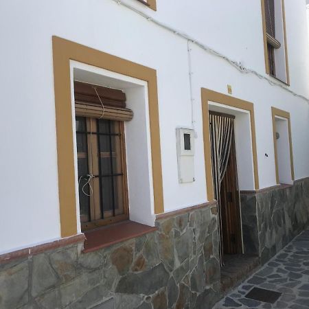 CASA PETRA : Bonita casa rural en Yunquera Exterior foto